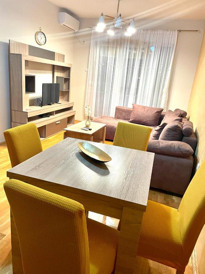 Naki Apartmani 波德戈里察 外观 照片